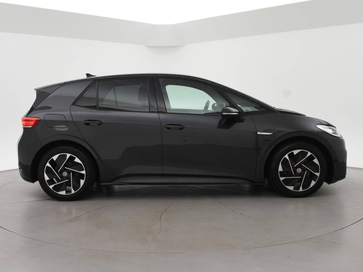 Volkswagen ID.3 Volkswagen ID.3 PRO 58 KWH + SFEERVERLICHTING | ADAPTIVE CRUISE | 18 INCH | CAMERA | STOEL/STUURVERW. | CARPLAY