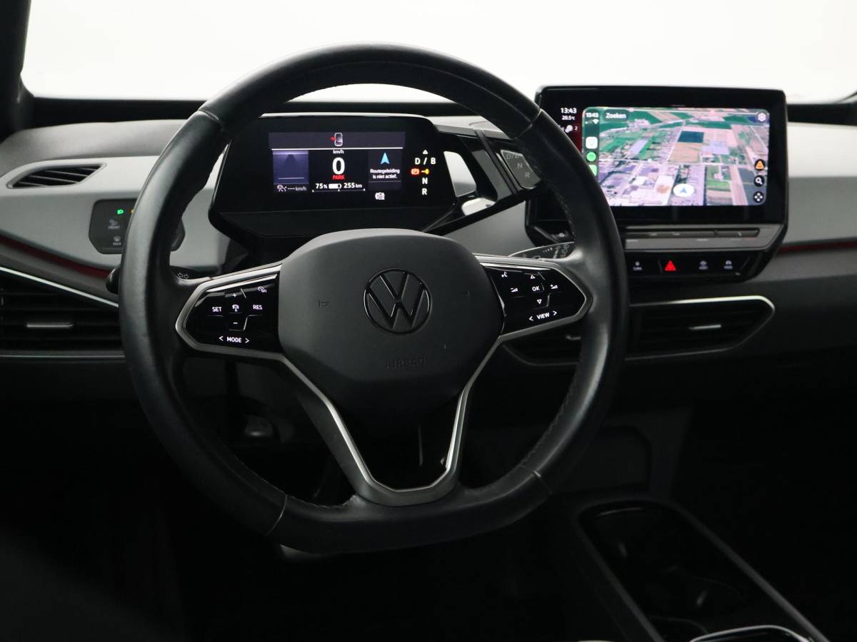 Volkswagen ID.3 Volkswagen ID.3 PRO 58 KWH + SFEERVERLICHTING | ADAPTIVE CRUISE | 18 INCH | CAMERA | STOEL/STUURVERW. | CARPLAY