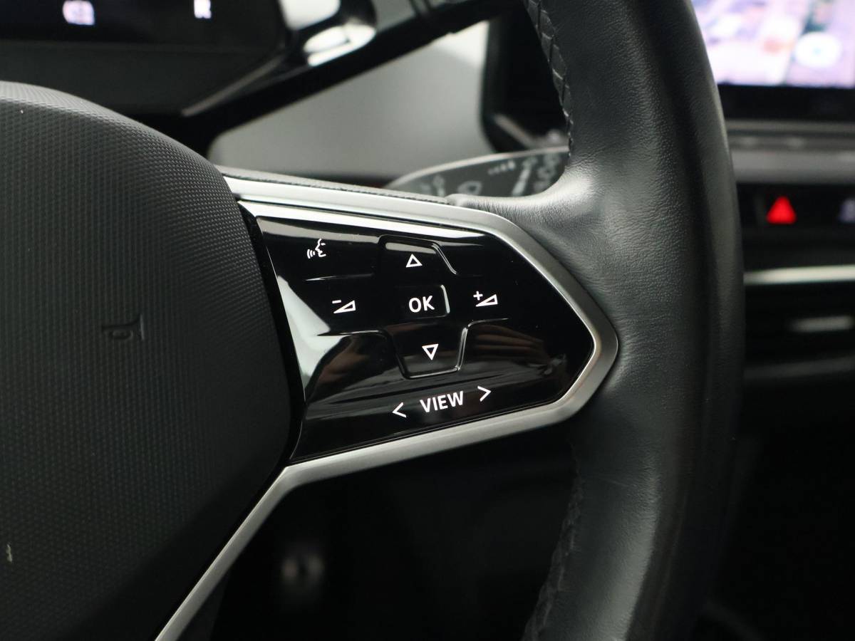 Volkswagen ID.3 Volkswagen ID.3 PRO 58 KWH + SFEERVERLICHTING | ADAPTIVE CRUISE | 18 INCH | CAMERA | STOEL/STUURVERW. | CARPLAY
