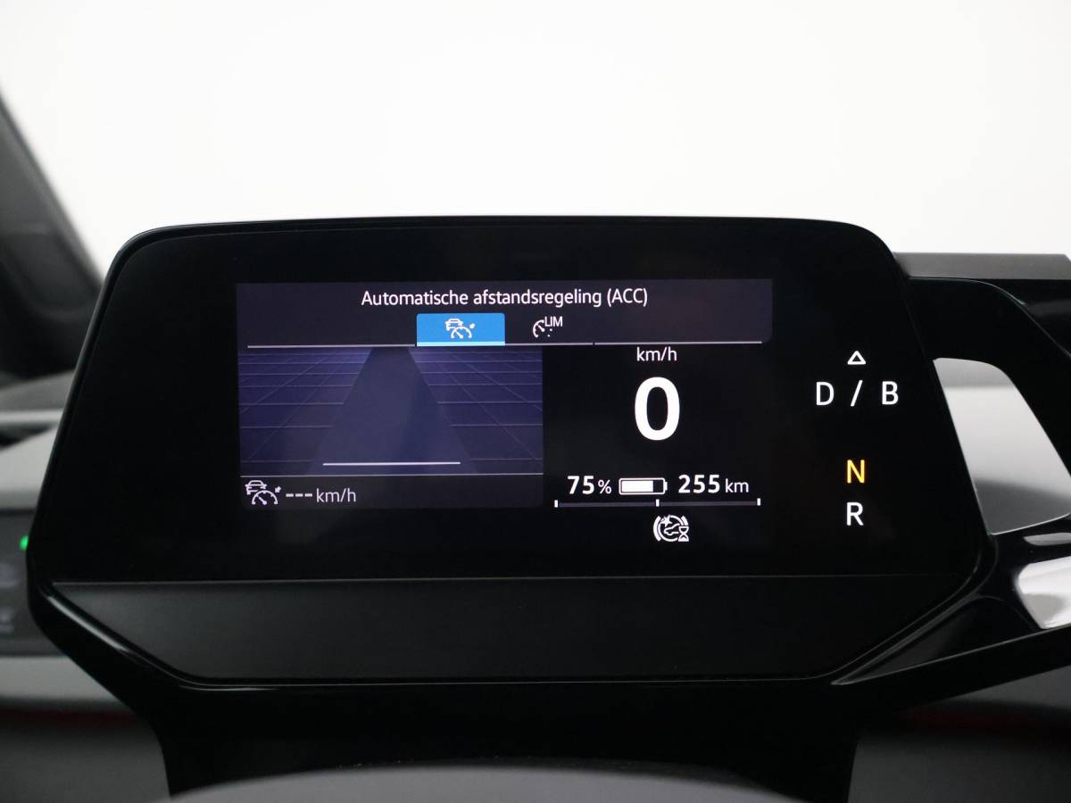 Volkswagen ID.3 Volkswagen ID.3 PRO 58 KWH + SFEERVERLICHTING | ADAPTIVE CRUISE | 18 INCH | CAMERA | STOEL/STUURVERW. | CARPLAY