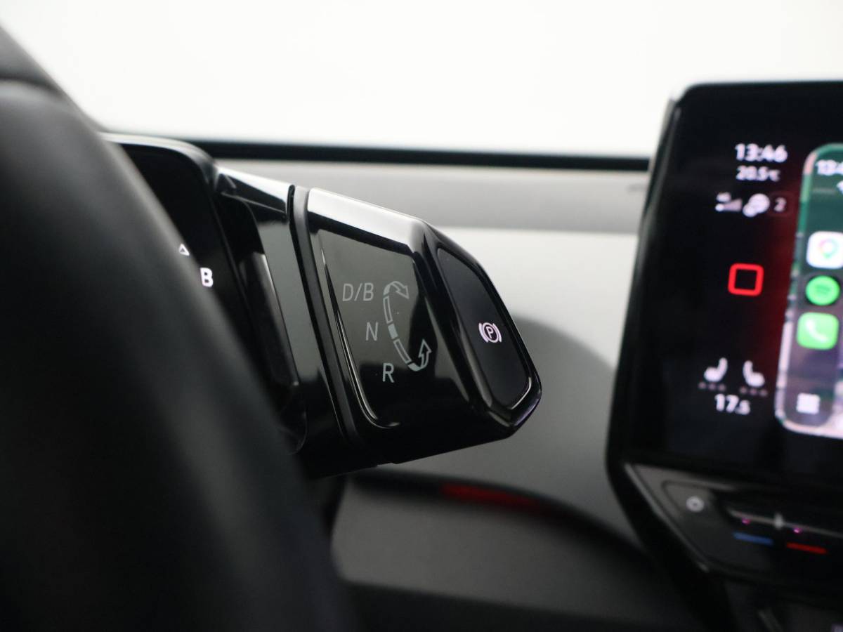 Volkswagen ID.3 Volkswagen ID.3 PRO 58 KWH + SFEERVERLICHTING | ADAPTIVE CRUISE | 18 INCH | CAMERA | STOEL/STUURVERW. | CARPLAY