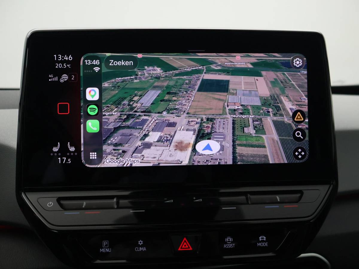 Volkswagen ID.3 Volkswagen ID.3 PRO 58 KWH + SFEERVERLICHTING | ADAPTIVE CRUISE | 18 INCH | CAMERA | STOEL/STUURVERW. | CARPLAY