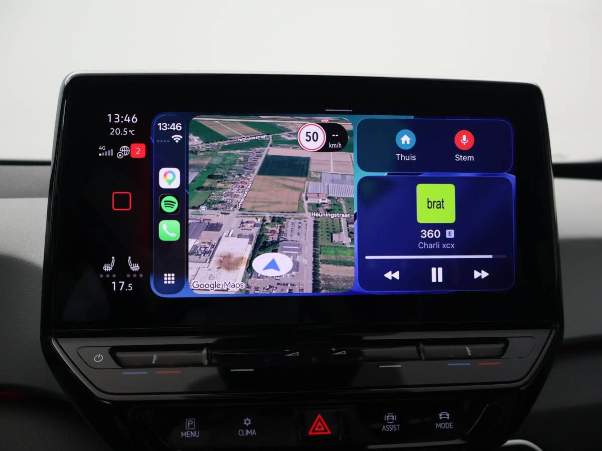 Volkswagen ID.3 Volkswagen ID.3 PRO 58 KWH + SFEERVERLICHTING | ADAPTIVE CRUISE | 18 INCH | CAMERA | STOEL/STUURVERW. | CARPLAY