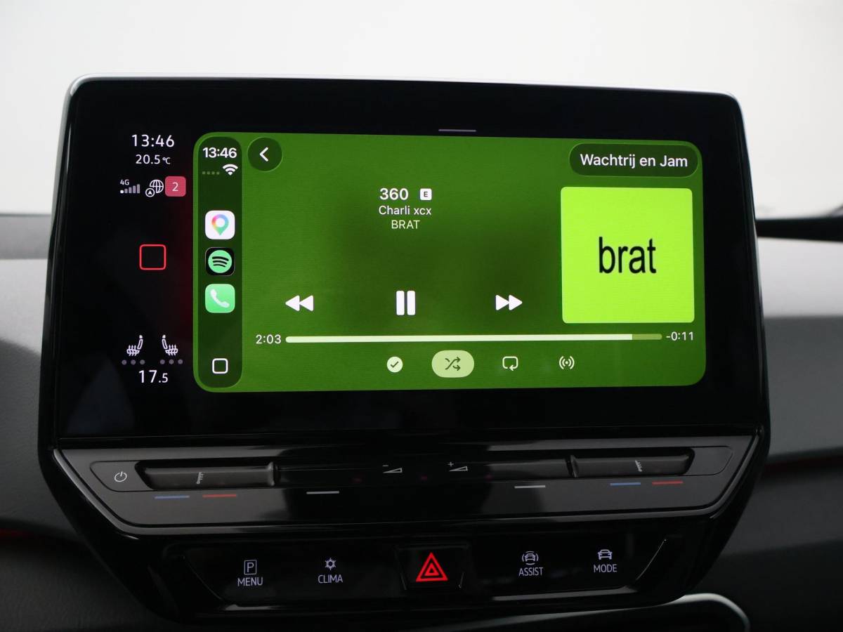 Volkswagen ID.3 Volkswagen ID.3 PRO 58 KWH + SFEERVERLICHTING | ADAPTIVE CRUISE | 18 INCH | CAMERA | STOEL/STUURVERW. | CARPLAY
