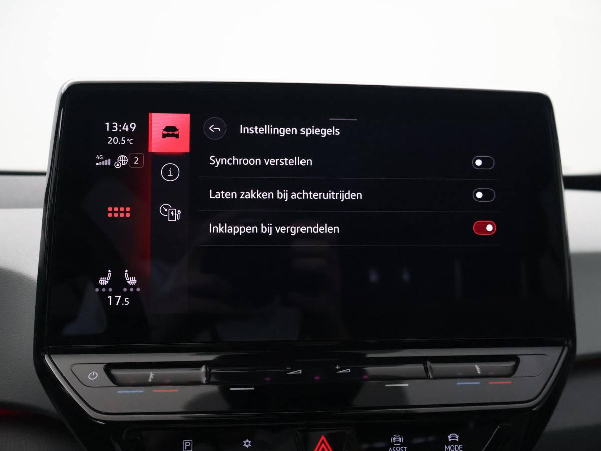 Volkswagen ID.3 Volkswagen ID.3 PRO 58 KWH + SFEERVERLICHTING | ADAPTIVE CRUISE | 18 INCH | CAMERA | STOEL/STUURVERW. | CARPLAY
