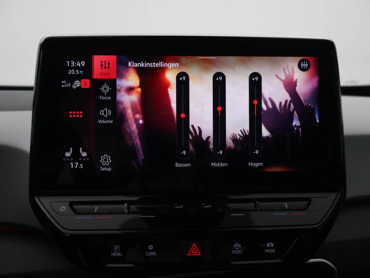 Volkswagen ID.3 Volkswagen ID.3 PRO 58 KWH + SFEERVERLICHTING | ADAPTIVE CRUISE | 18 INCH | CAMERA | STOEL/STUURVERW. | CARPLAY