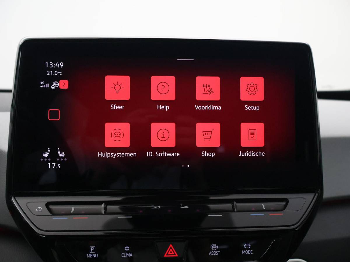 Volkswagen ID.3 Volkswagen ID.3 PRO 58 KWH + SFEERVERLICHTING | ADAPTIVE CRUISE | 18 INCH | CAMERA | STOEL/STUURVERW. | CARPLAY