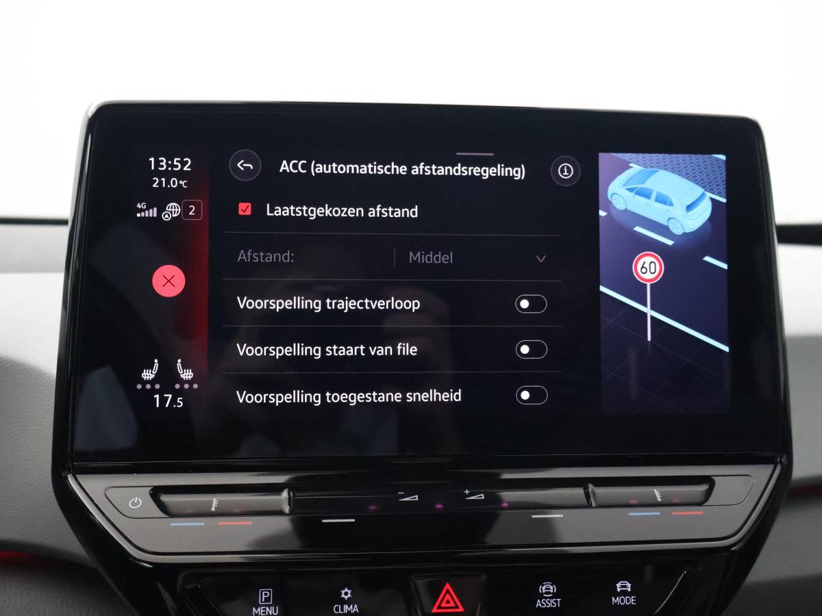 Volkswagen ID.3 Volkswagen ID.3 PRO 58 KWH + SFEERVERLICHTING | ADAPTIVE CRUISE | 18 INCH | CAMERA | STOEL/STUURVERW. | CARPLAY