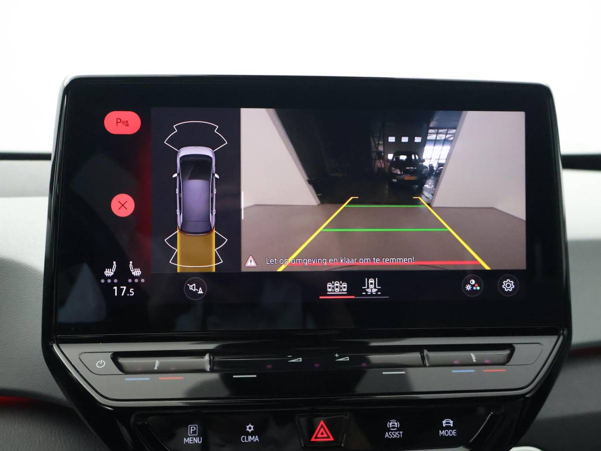 Volkswagen ID.3 Volkswagen ID.3 PRO 58 KWH + SFEERVERLICHTING | ADAPTIVE CRUISE | 18 INCH | CAMERA | STOEL/STUURVERW. | CARPLAY