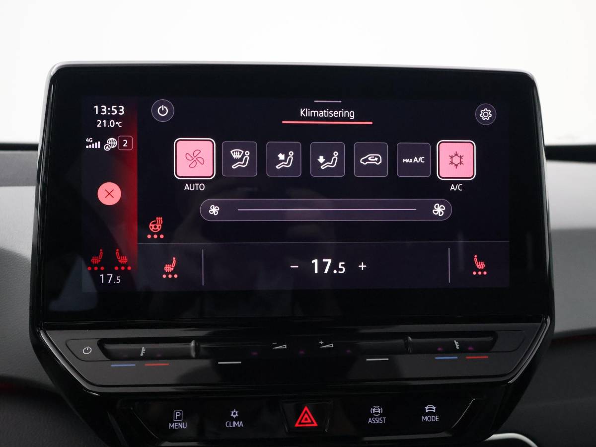 Volkswagen ID.3 Volkswagen ID.3 PRO 58 KWH + SFEERVERLICHTING | ADAPTIVE CRUISE | 18 INCH | CAMERA | STOEL/STUURVERW. | CARPLAY