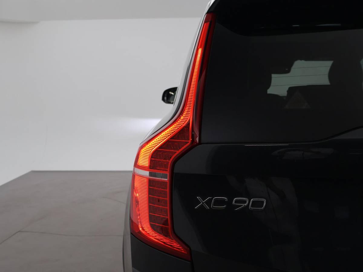Volvo XC90 Volvo XC90 2.0 D5 224 PK AWD AUT. INSCRIPTION *81.553 KM!* + WEGKL. TREKHAAK | PANORAMA | STOELVENTILATIE | HEAD-UP