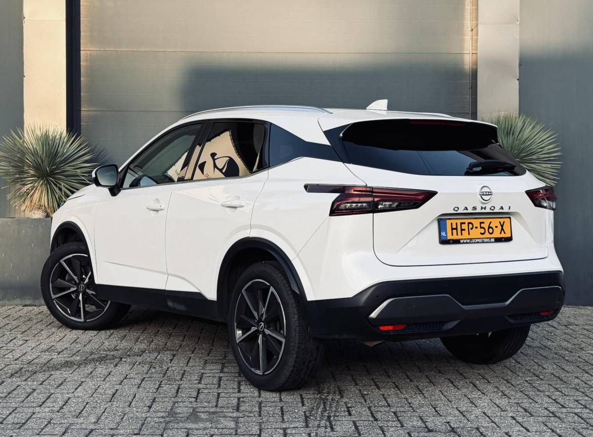 Nissan QASHQAI Nissan Qashqai 1.3 MHEV /Pano/Navi/Camera/AppleCarPlay