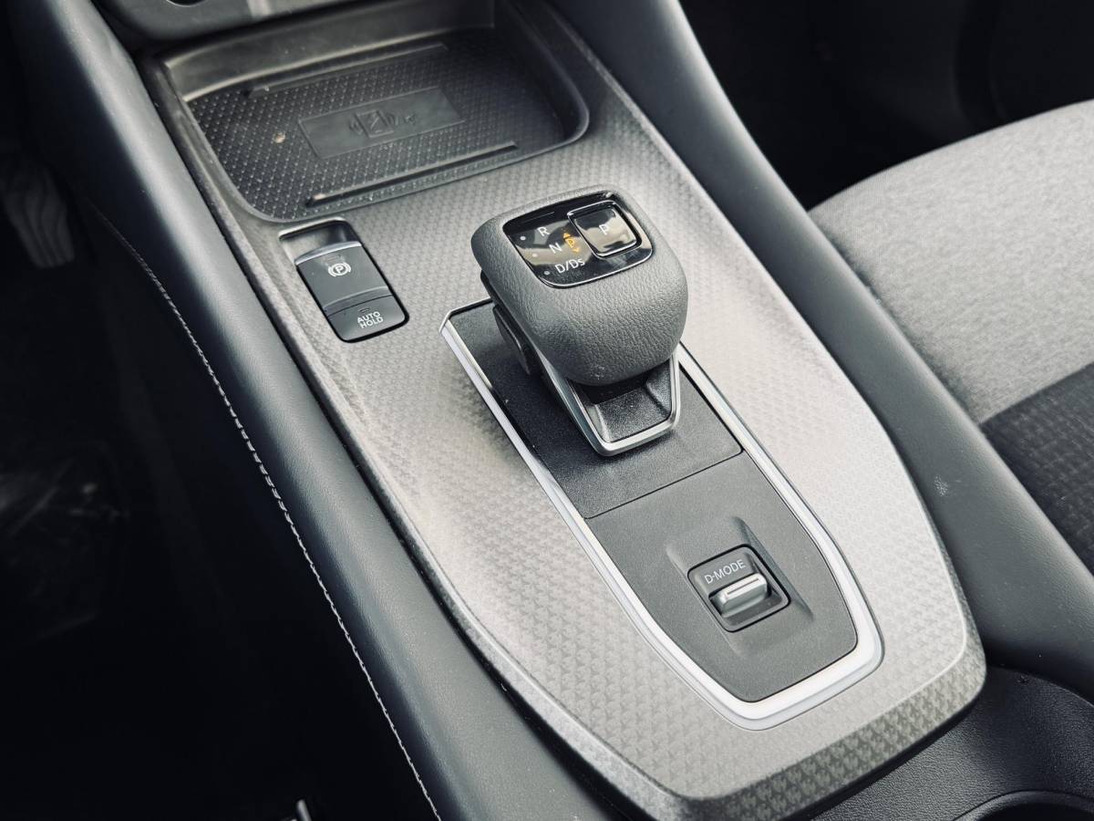 Nissan QASHQAI Nissan Qashqai 1.3 MHEV /Pano/Navi/Camera/AppleCarPlay