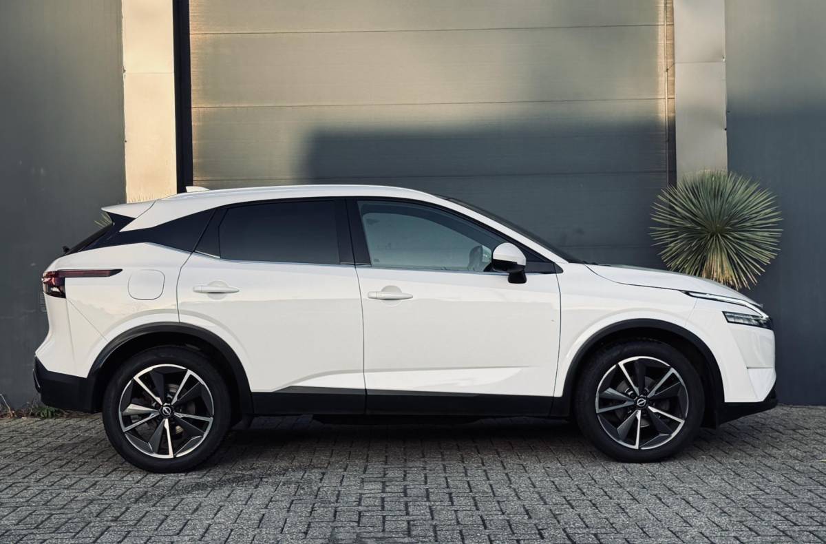 Nissan QASHQAI Nissan Qashqai 1.3 MHEV /Pano/Navi/Camera/AppleCarPlay