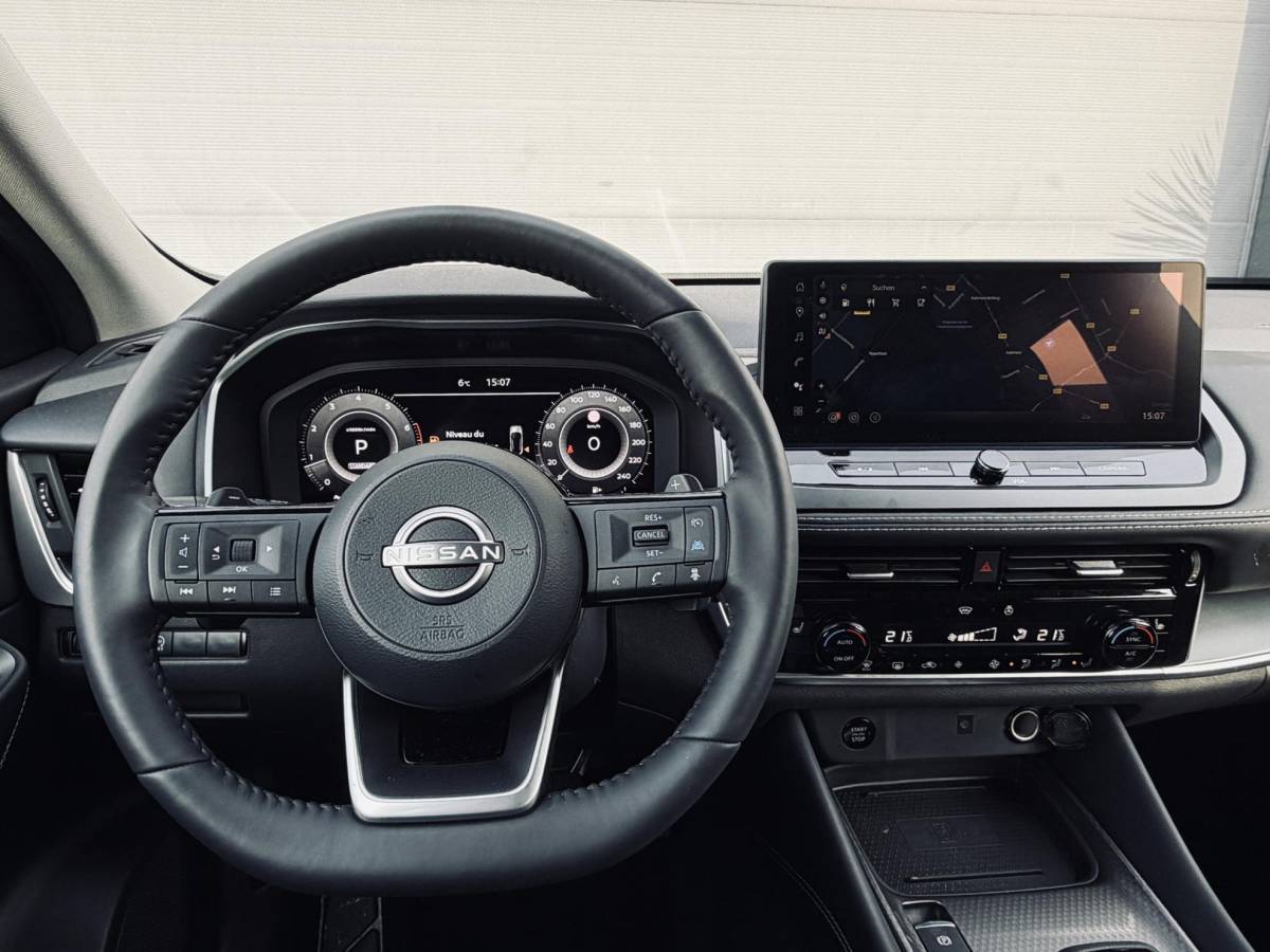 Nissan QASHQAI Nissan Qashqai 1.3 MHEV /Pano/Navi/Camera/AppleCarPlay