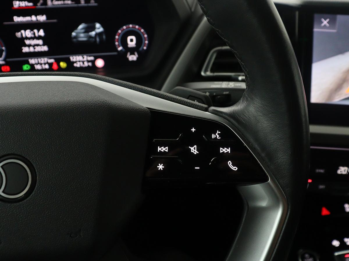 Audi Q4 e-tron Audi Q4 e-tron 40 Advanced edition 77 kWh | SOH 90,8% | Adaptive cruise | Stoelverwarming | Camera | Park assist | Climate control | Virtueel dashboard | Navigatie | Carplay | Elektrische achterklep
