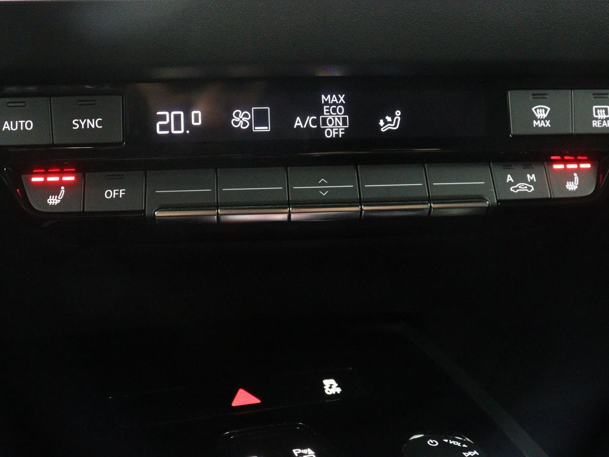 Audi Q4 e-tron Audi Q4 e-tron 40 Advanced edition 77 kWh | SOH 90,8% | Adaptive cruise | Stoelverwarming | Camera | Park assist | Climate control | Virtueel dashboard | Navigatie | Carplay | Elektrische achterklep
