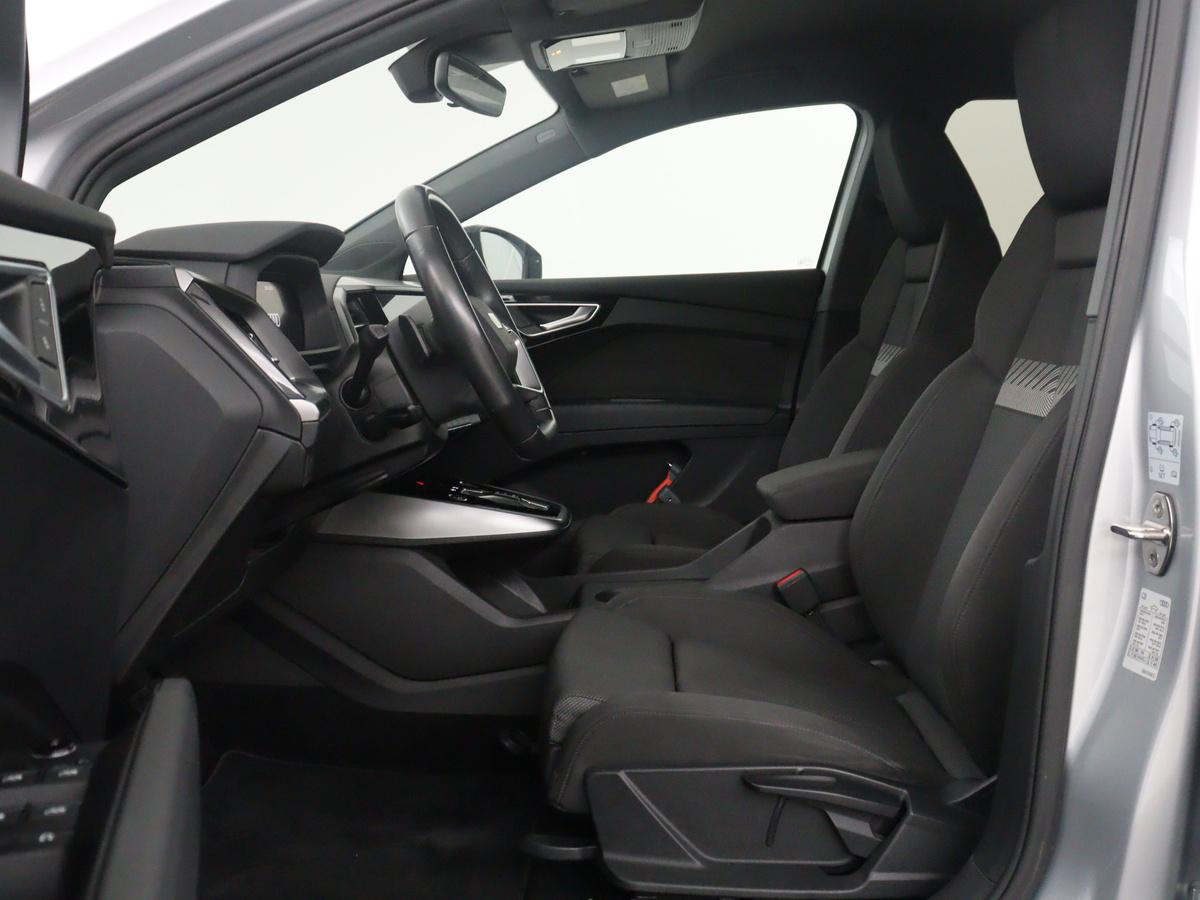 Audi Q4 e-tron Audi Q4 e-tron 40 Advanced edition 77 kWh | SOH 90,8% | Adaptive cruise | Stoelverwarming | Camera | Park assist | Climate control | Virtueel dashboard | Navigatie | Carplay | Elektrische achterklep