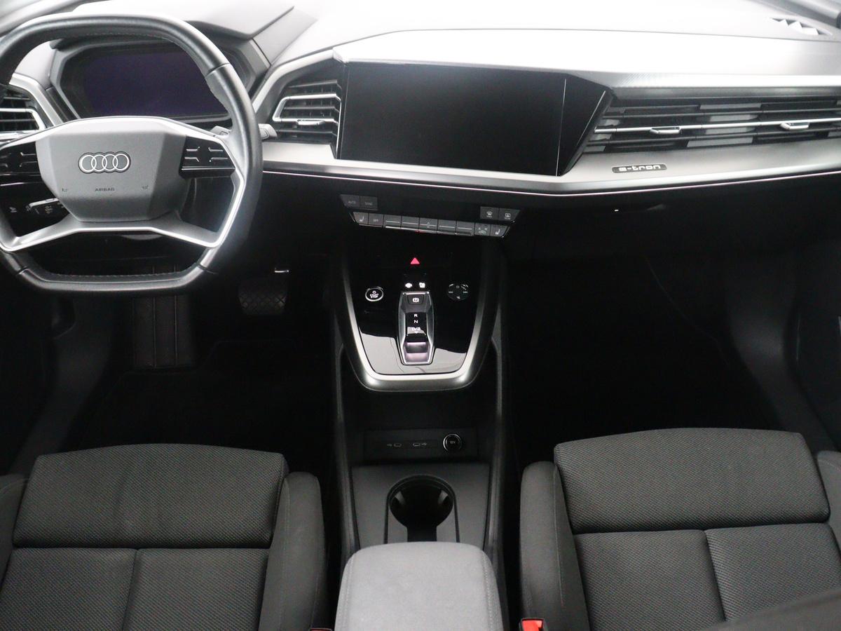 Audi Q4 e-tron Audi Q4 e-tron 40 Advanced edition 77 kWh | SOH 90,8% | Adaptive cruise | Stoelverwarming | Camera | Park assist | Climate control | Virtueel dashboard | Navigatie | Carplay | Elektrische achterklep