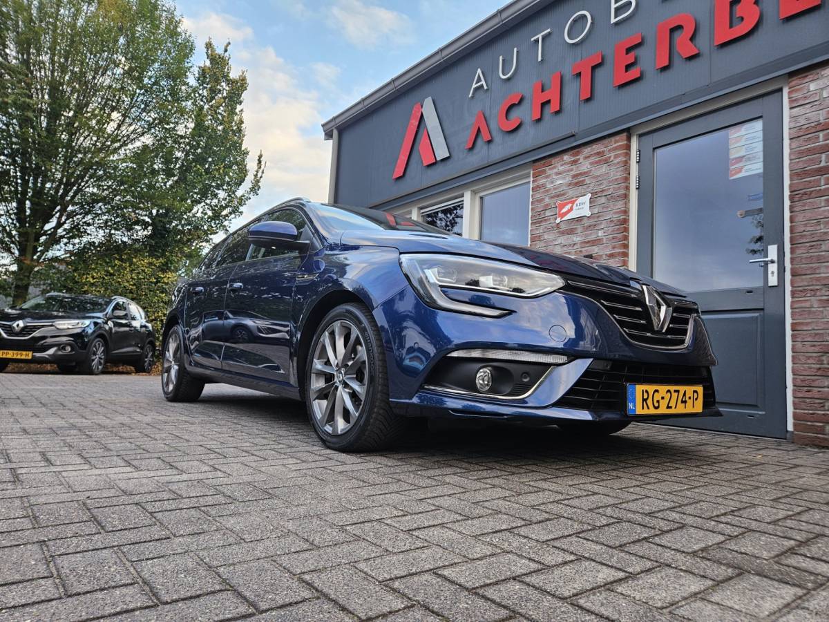 Renault Mégane Estate Renault Mégane Estate 1.2 TCe Série Signature Exclusiv Leer! Camera! LED! Mooie/Nette Auto! Navigatie! NAP!
