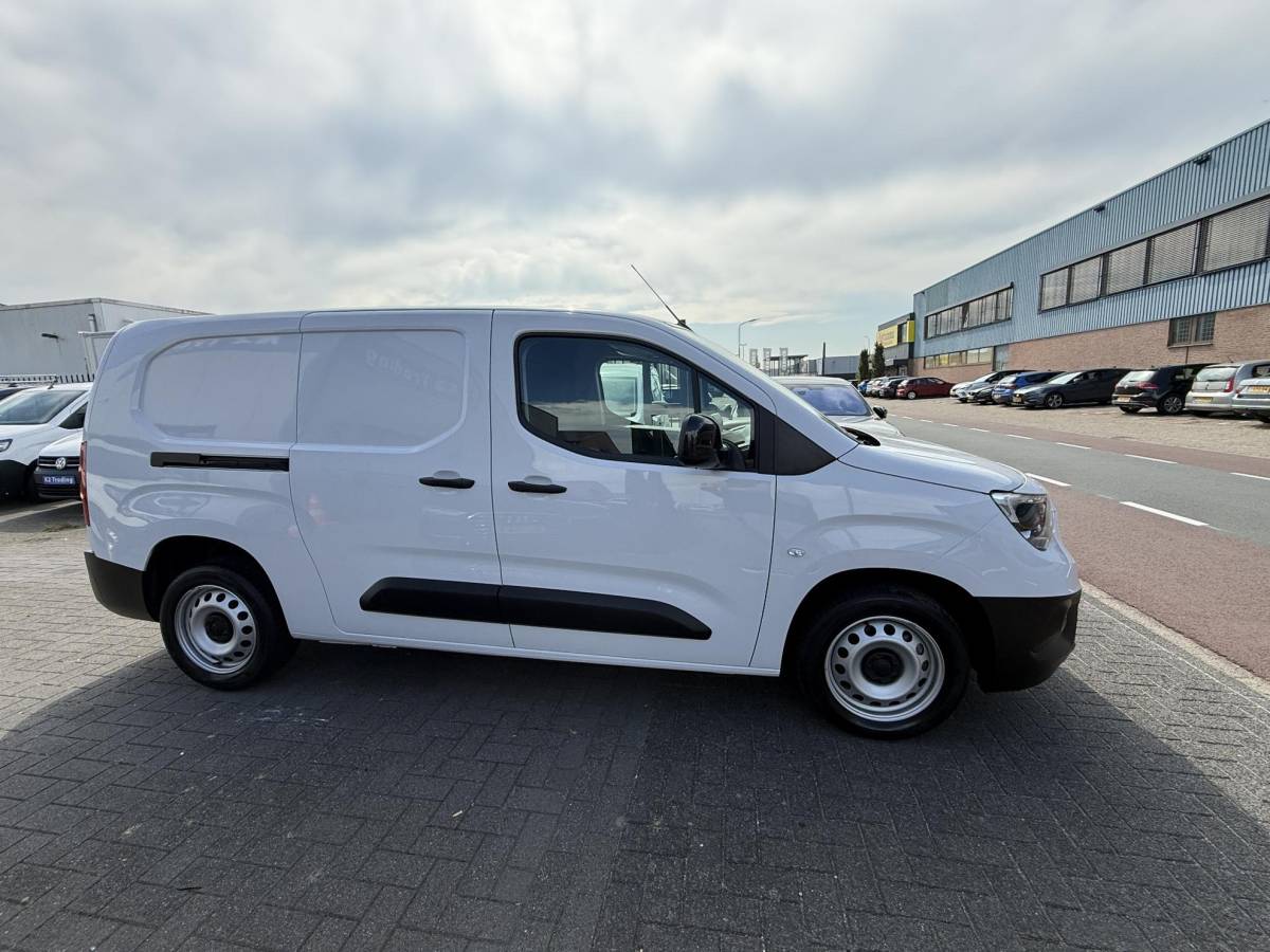 Opel Combo Opel Combo 1.2 PureTech 110 S&S L2 BENZINE MARGE AUTO