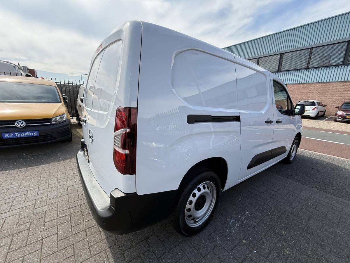 Opel Combo Opel Combo 1.2 PureTech 110 S&S L2 BENZINE MARGE AUTO
