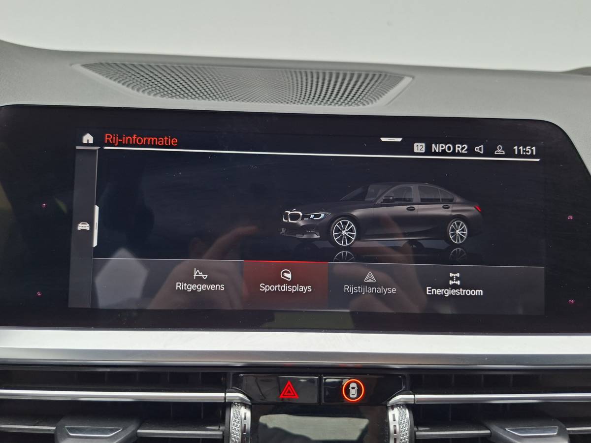 BMW 3 Serie BMW 3-serie 320i Executive Edition Carplay Sport Leder