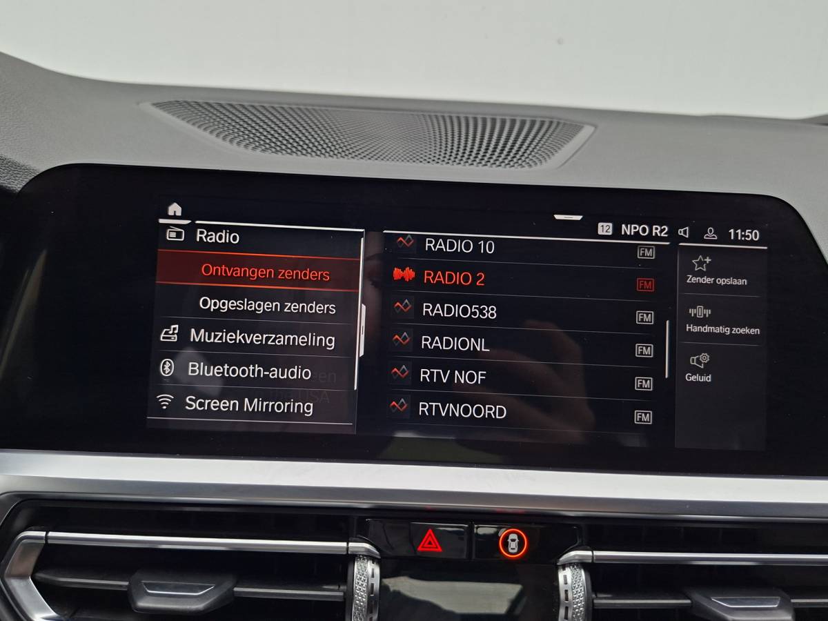 BMW 3 Serie BMW 3-serie 320i Executive Edition Carplay Sport Leder