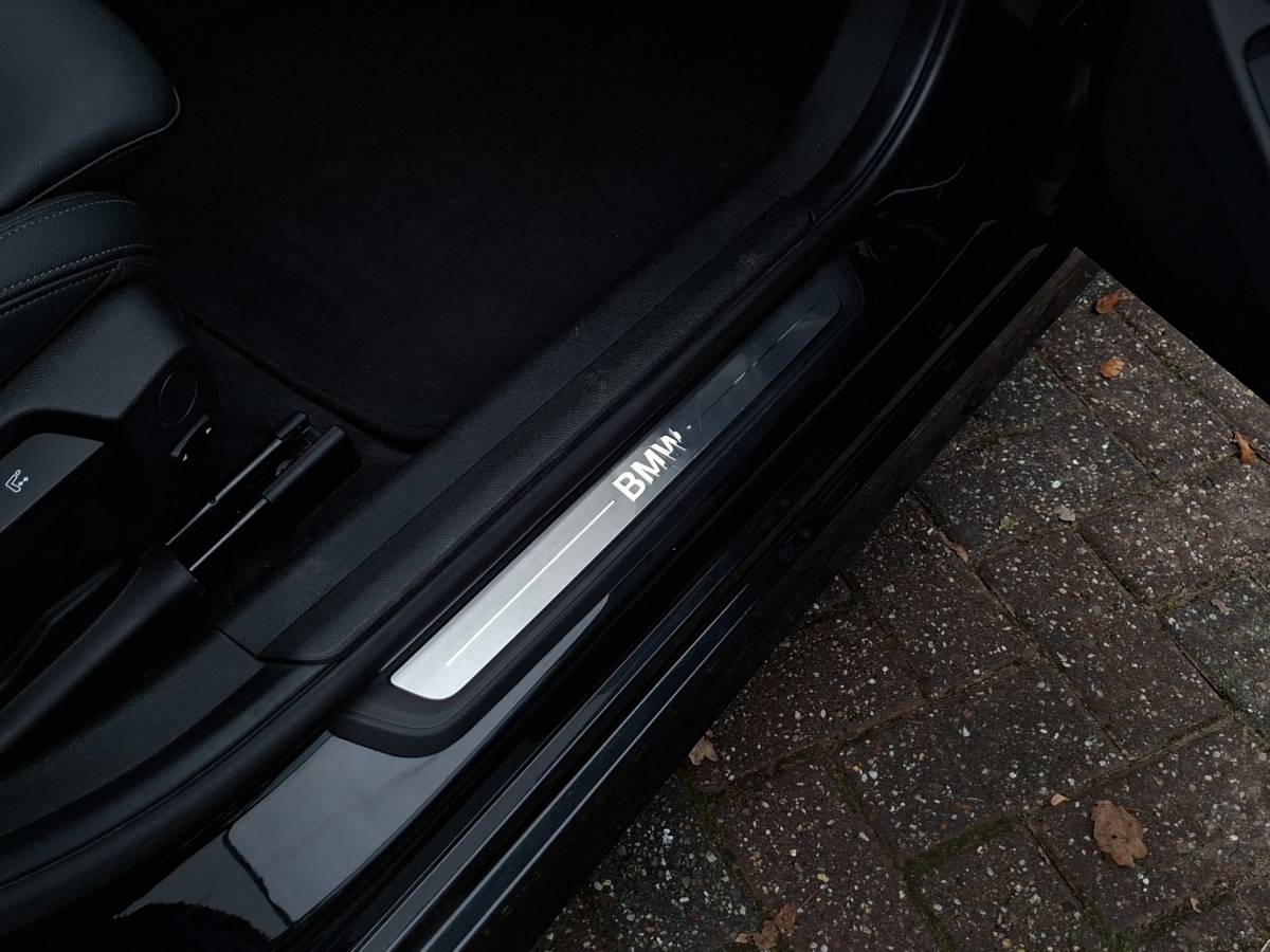BMW 3 Serie BMW 3-serie 320i Executive Edition Carplay Sport Leder