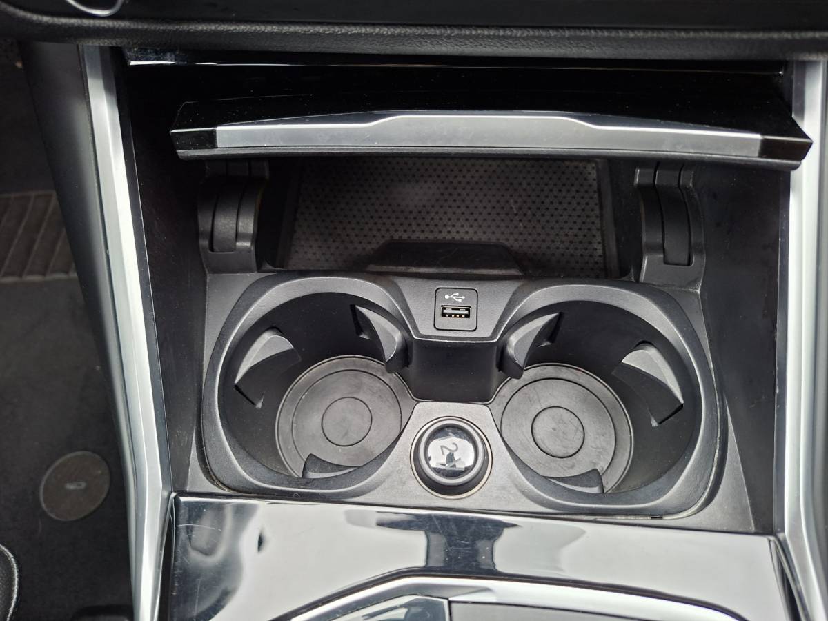 BMW 3 Serie BMW 3-serie 320i Executive Edition Carplay Sport Leder