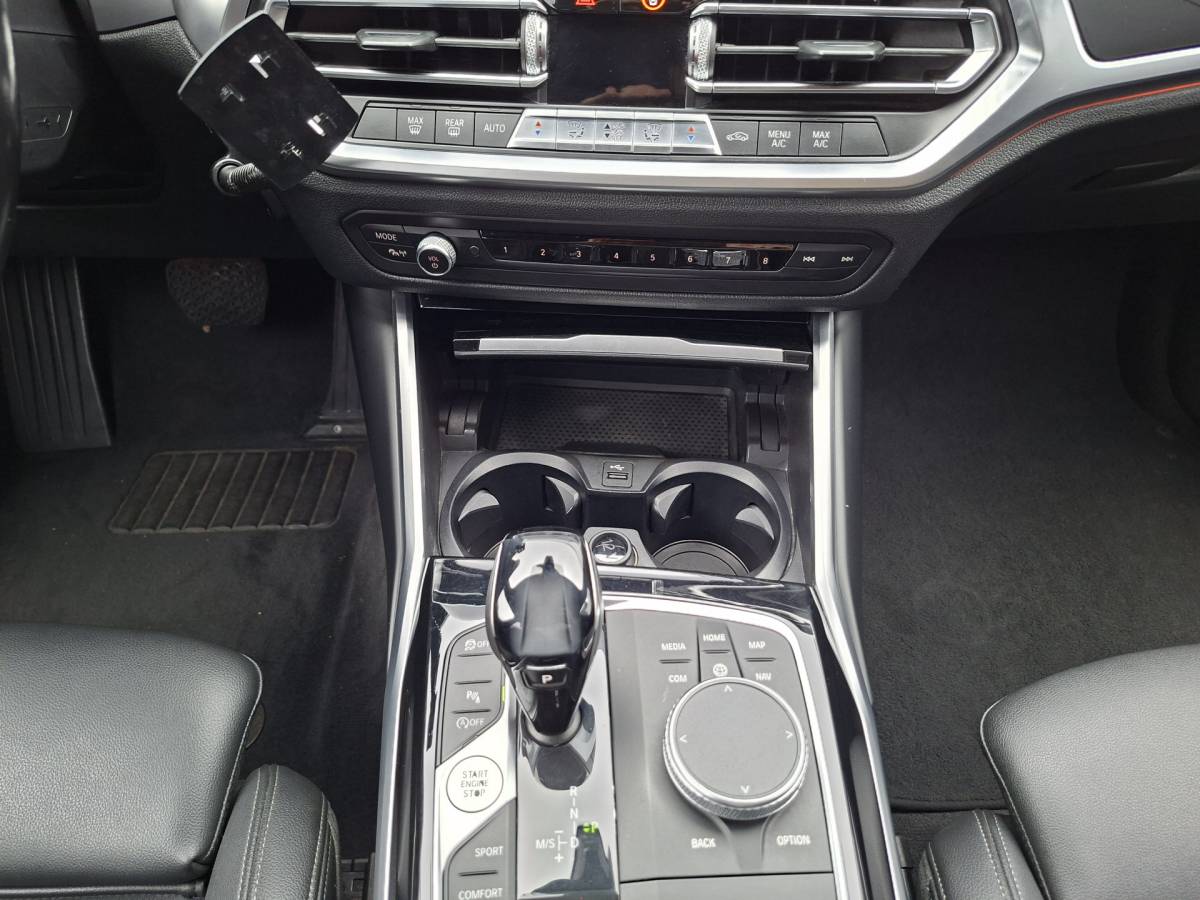 BMW 3 Serie BMW 3-serie 320i Executive Edition Carplay Sport Leder