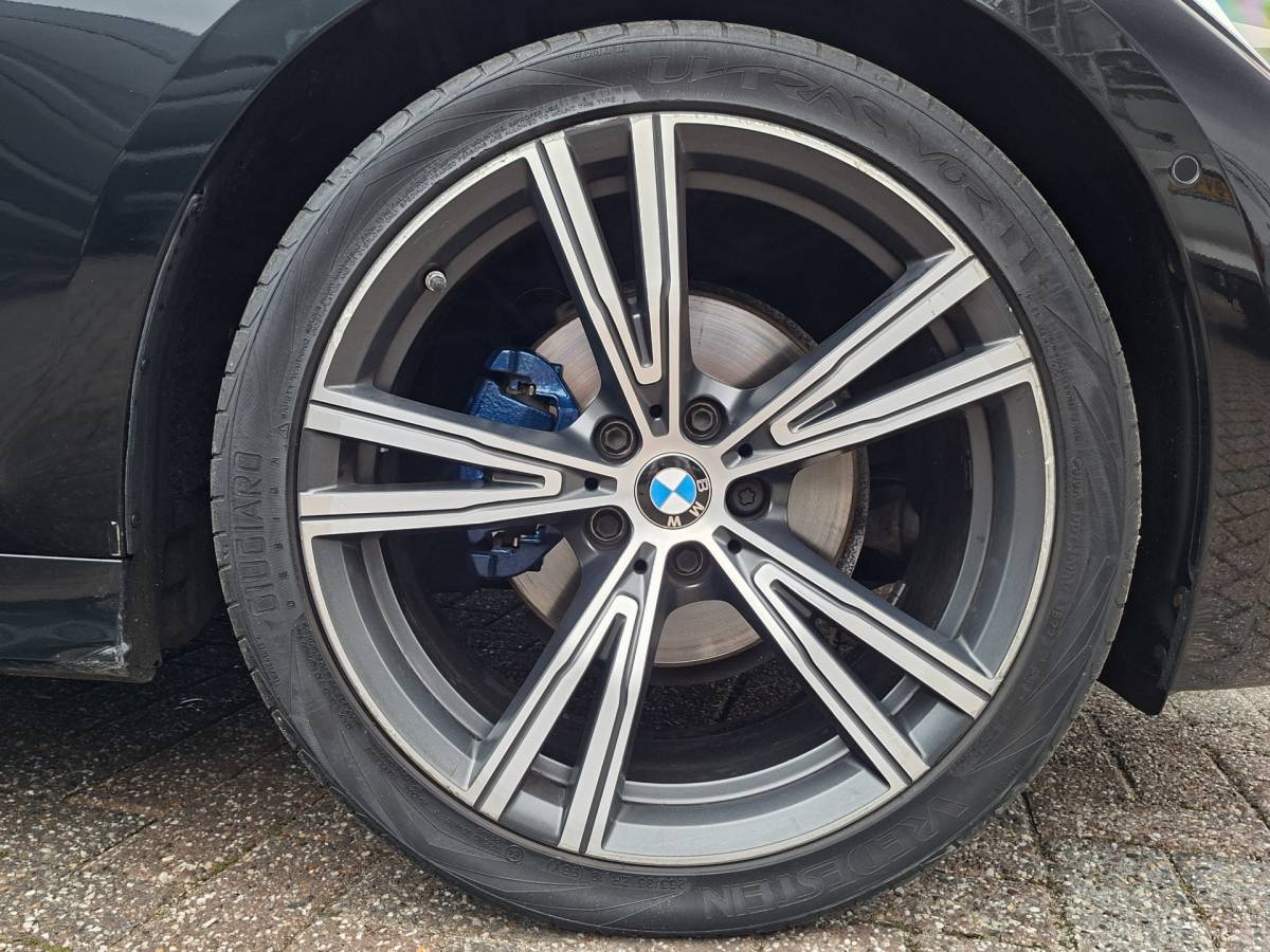 BMW 3 Serie BMW 3-serie 320i Executive Edition Carplay Sport Leder