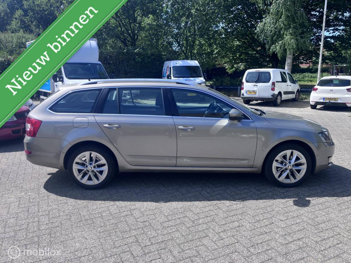 Škoda Octavia Skoda Octavia Combi 1.4 TSI Greentech Elegance
