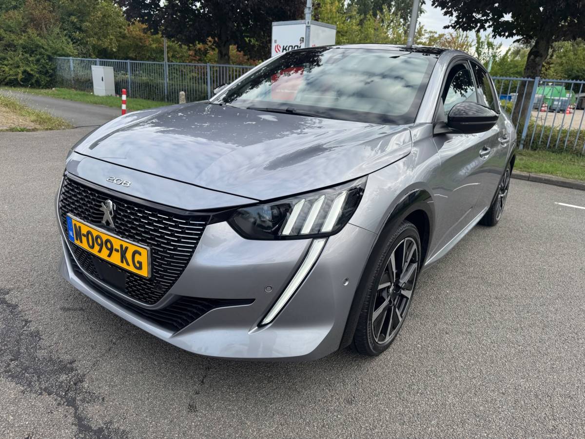 Peugeot 208 Peugeot 208 1.2 PureTech GT Pack Automaat Pano Leder Camera