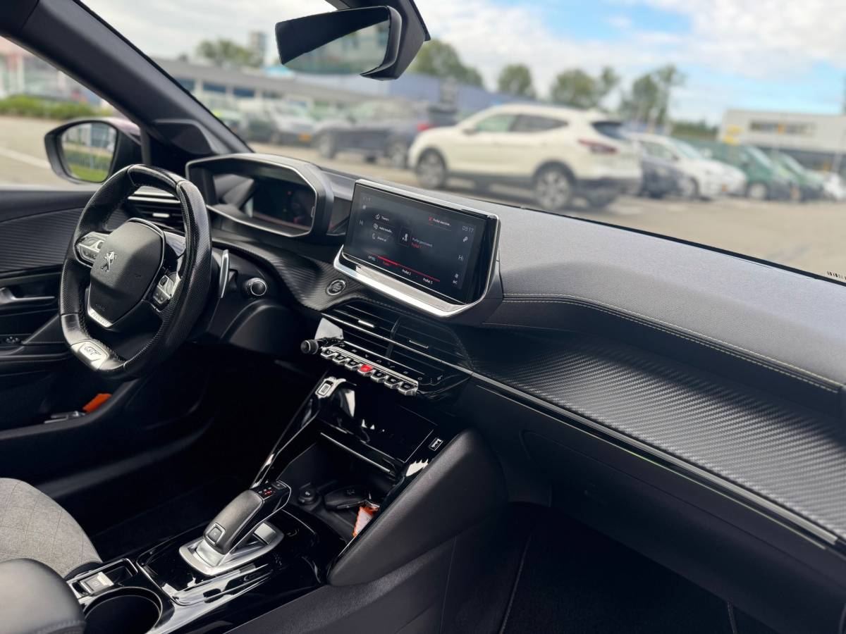 Peugeot 208 Peugeot 208 1.2 PureTech GT Pack Automaat Pano Leder Camera