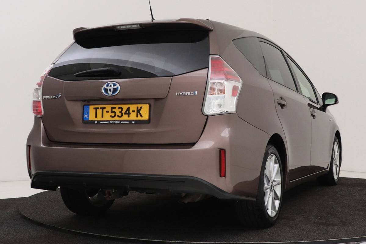 Toyota Prius Toyota Prius + 1.8 Executive 7P | Org NL | Trekhaak | Panoramadak | Keyless Entry/Start | Navigatie | Camera | JBL | Stoelverwarm.