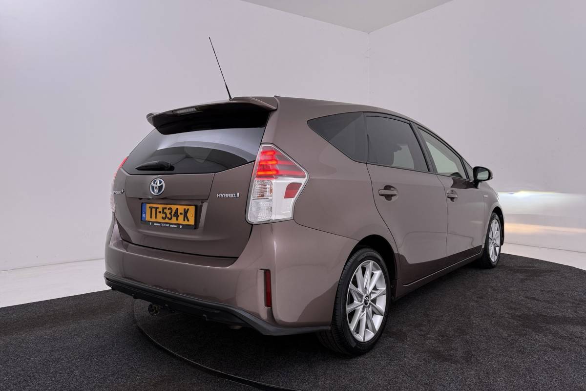Toyota Prius Toyota Prius + 1.8 Executive 7P | Org NL | Trekhaak | Panoramadak | Keyless Entry/Start | Navigatie | Camera | JBL | Stoelverwarm.