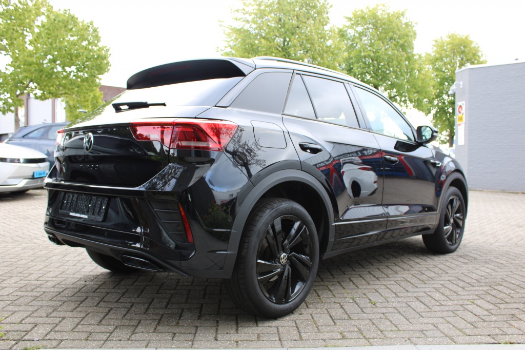 Volkswagen T-Roc Volkswagen T-Roc 1.5 TSI R-Line DSG Black Style Pano/Virtual/Navi “RIJKLAARPRIJS”