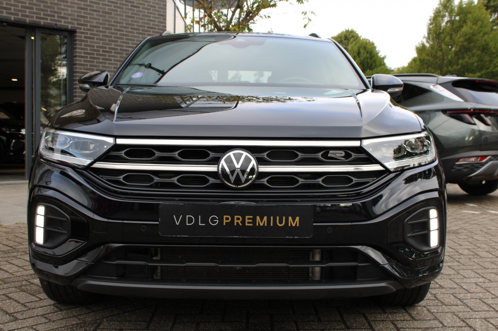 Volkswagen T-Roc Volkswagen T-Roc 1.5 TSI R-Line DSG Black Style Pano/Virtual/Navi “RIJKLAARPRIJS”