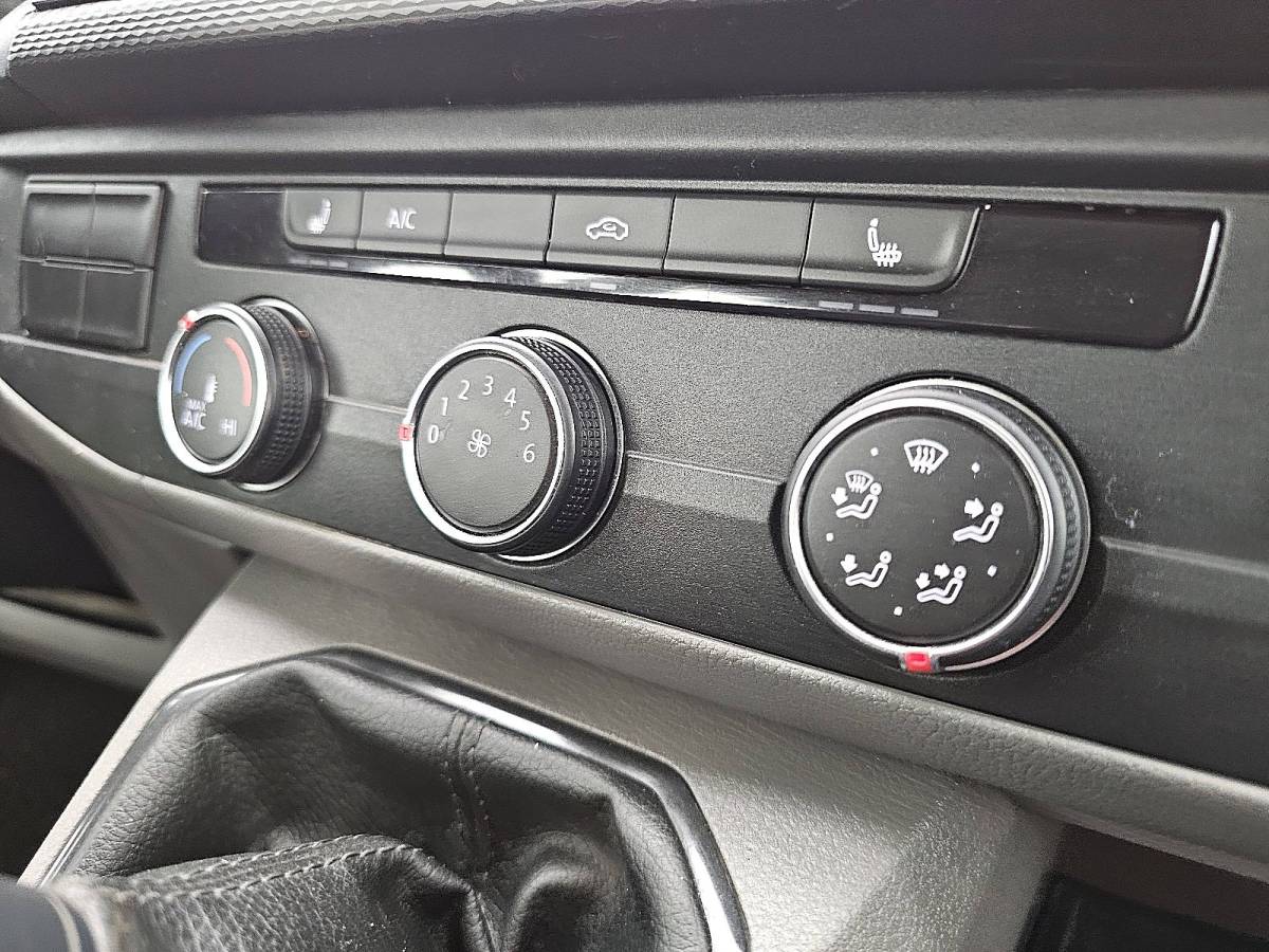 Volkswagen Transporter VOLKSWAGEN TRANSPORTER 2.0 TDI l2 dubbel cabine ac!