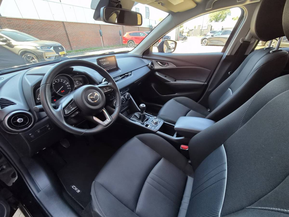 Mazda CX-3 Mazda CX-3 2.0 SkyActiv-G 121 Sportive APPLE CARPLAY / ANDROID AUTO | NAVI | CLIMATE CONTROL | PARKEERSENSOREN | 18 INCH VOORZIEN VAN ALL SEASON BANDEN