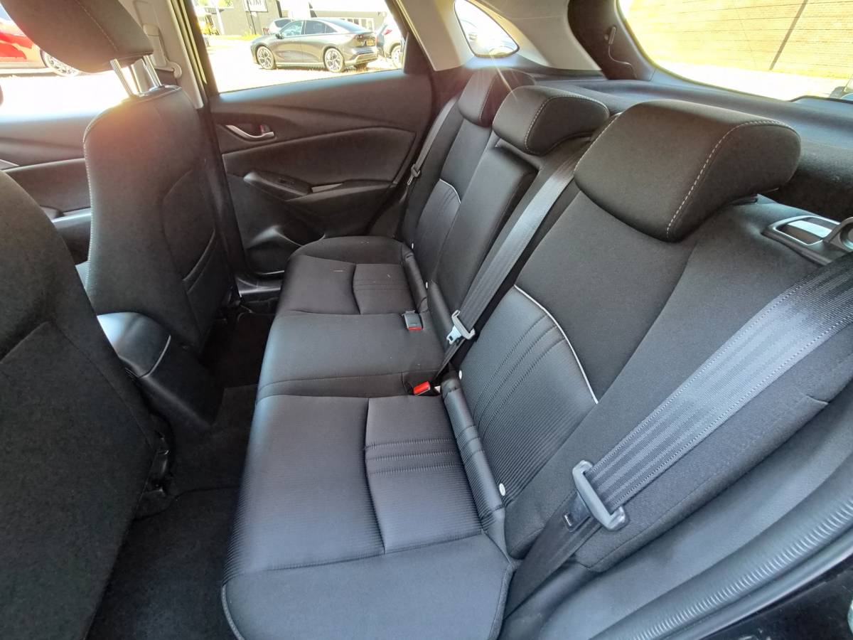 Mazda CX-3 Mazda CX-3 2.0 SkyActiv-G 121 Sportive APPLE CARPLAY / ANDROID AUTO | NAVI | CLIMATE CONTROL | PARKEERSENSOREN | 18 INCH VOORZIEN VAN ALL SEASON BANDEN