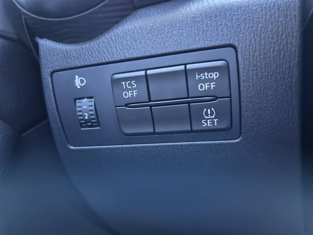 Mazda CX-3 Mazda CX-3 2.0 SkyActiv-G 121 Sportive APPLE CARPLAY / ANDROID AUTO | NAVI | CLIMATE CONTROL | PARKEERSENSOREN | 18 INCH VOORZIEN VAN ALL SEASON BANDEN