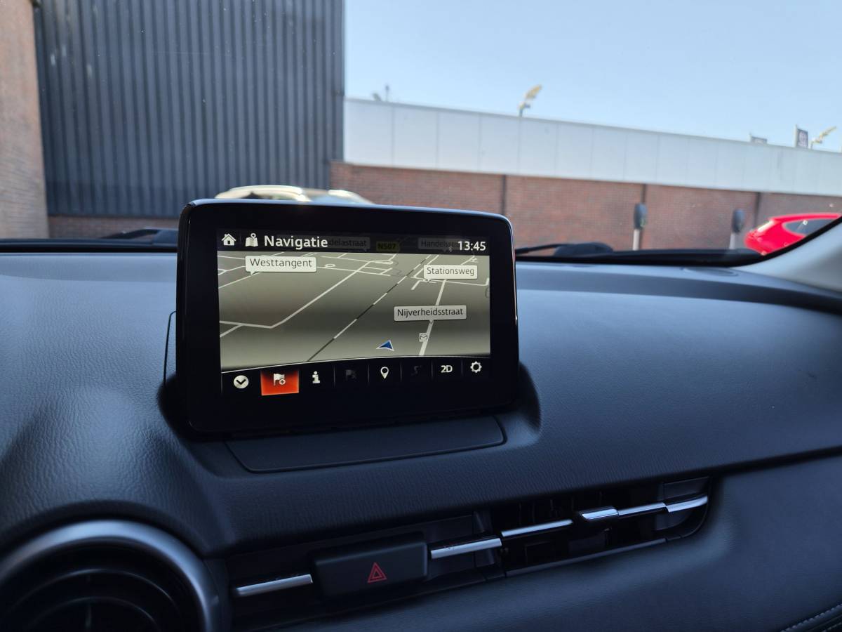 Mazda CX-3 Mazda CX-3 2.0 SkyActiv-G 121 Sportive APPLE CARPLAY / ANDROID AUTO | NAVI | CLIMATE CONTROL | PARKEERSENSOREN | 18 INCH VOORZIEN VAN ALL SEASON BANDEN