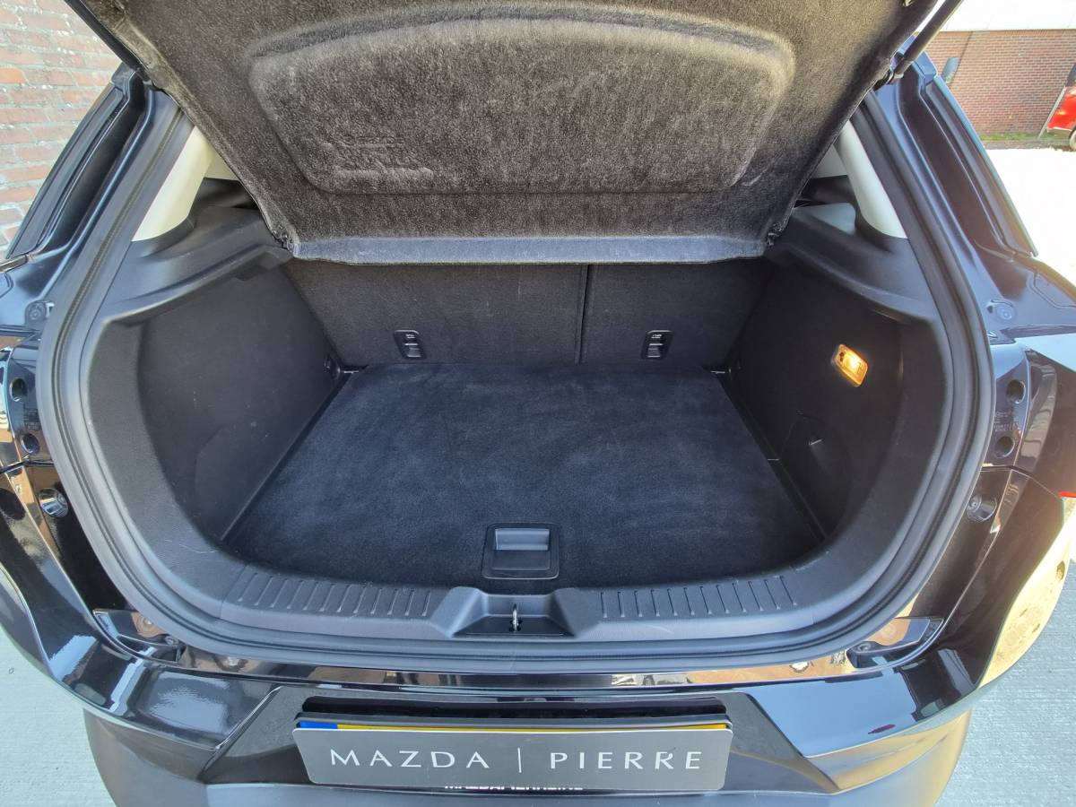 Mazda CX-3 Mazda CX-3 2.0 SkyActiv-G 121 Sportive APPLE CARPLAY / ANDROID AUTO | NAVI | CLIMATE CONTROL | PARKEERSENSOREN | 18 INCH VOORZIEN VAN ALL SEASON BANDEN