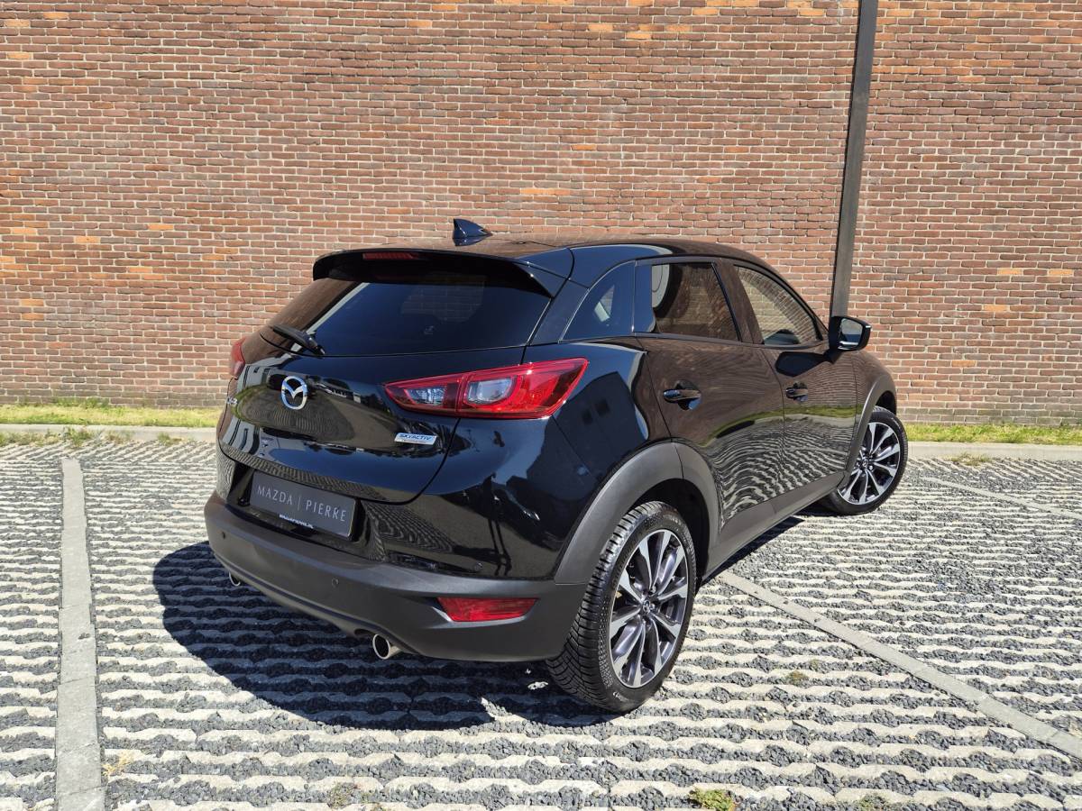 Mazda CX-3 Mazda CX-3 2.0 SkyActiv-G 121 Sportive APPLE CARPLAY / ANDROID AUTO | NAVI | CLIMATE CONTROL | PARKEERSENSOREN | 18 INCH VOORZIEN VAN ALL SEASON BANDEN