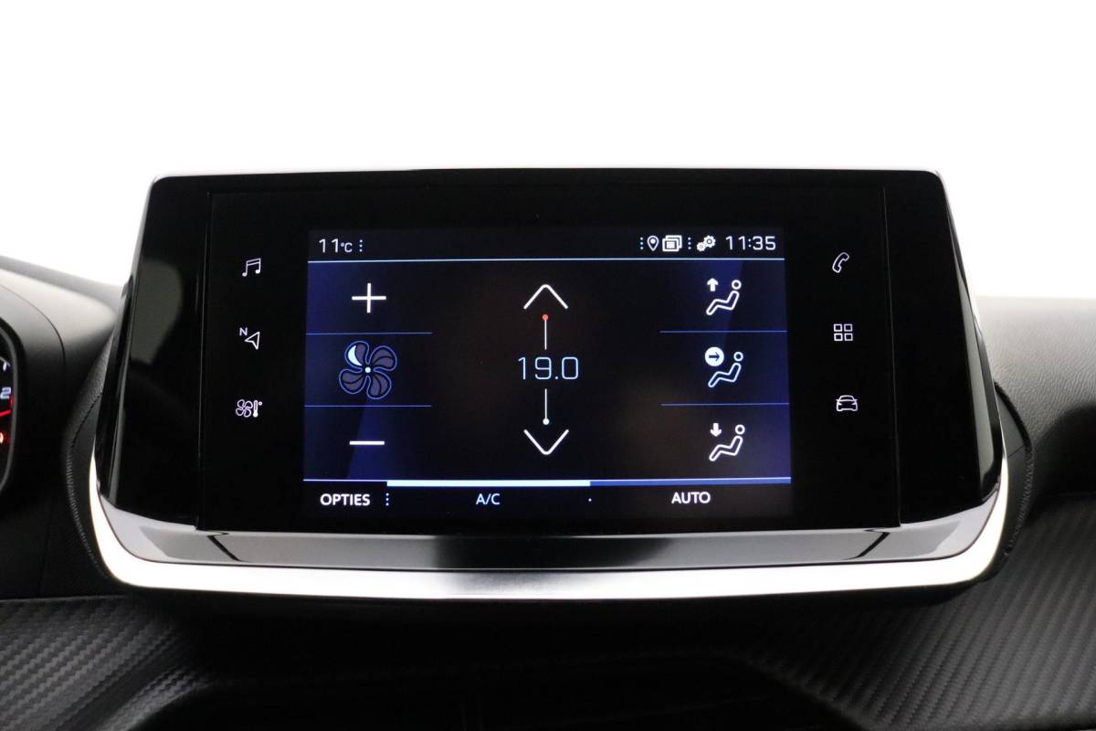 Peugeot 208 Peugeot 208 1.2 PureTech Allure  100 PK | Automaat | Camera | Cruise Control | Airco | Navigatie | Licht metalen velgen | Voorraad | 1e eigenaar | Dealer onderhouden