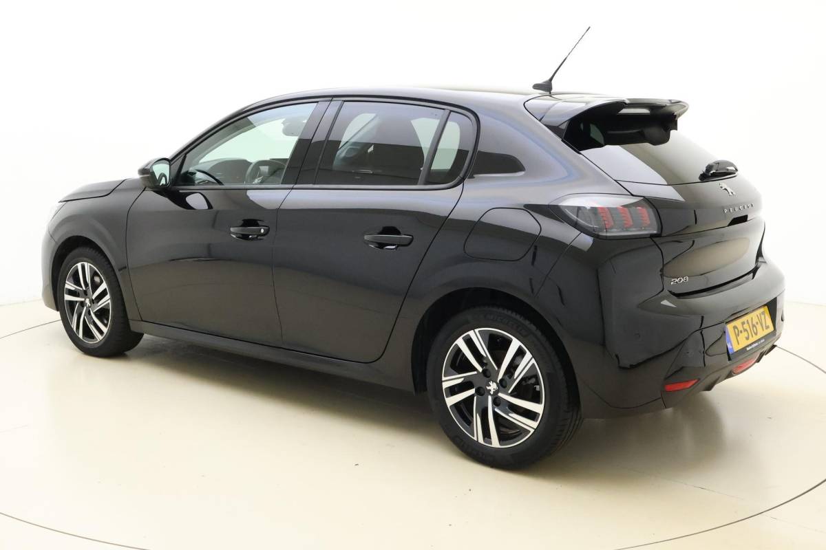 Peugeot 208 Peugeot 208 1.2 PureTech Allure  100 PK | Automaat | Camera | Cruise Control | Airco | Navigatie | Licht metalen velgen | Voorraad | 1e eigenaar | Dealer onderhouden