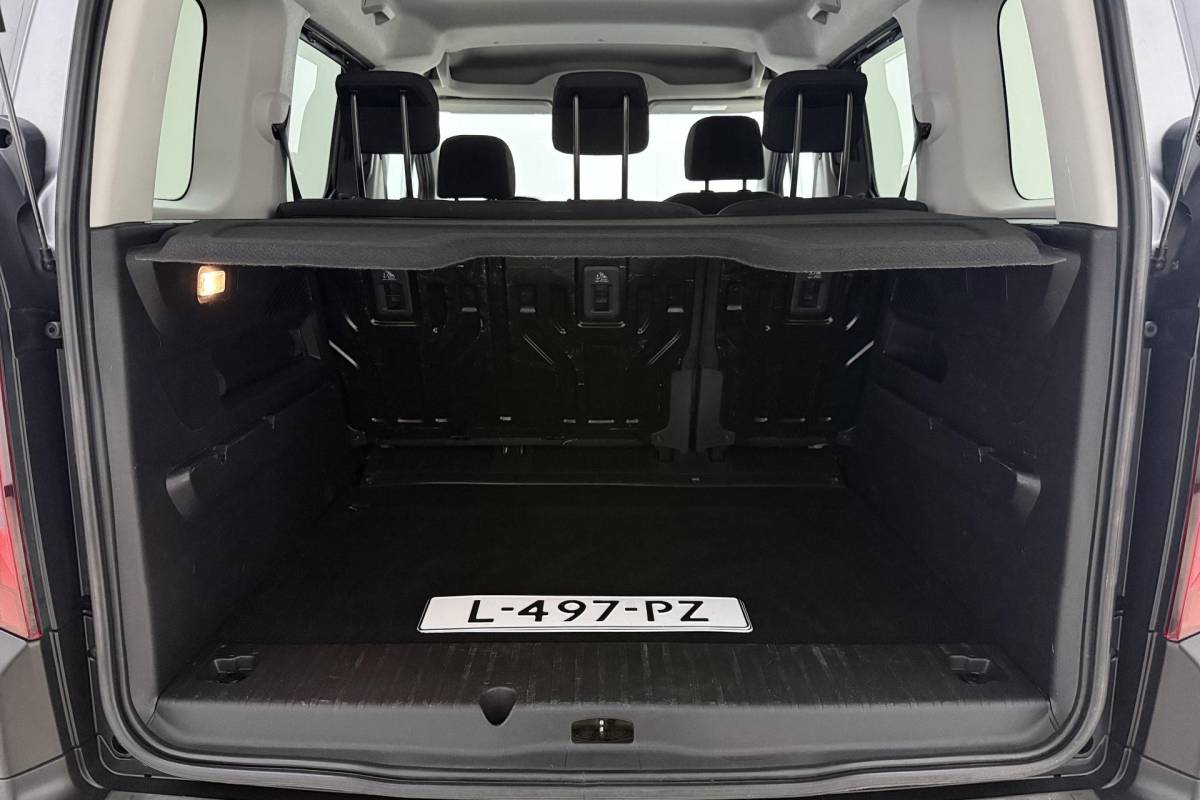 Peugeot Rifter Peugeot Rifter 1.2 Puretech GT-Line | Trekhaak | Navigatie | Automatische airco | Parkeersensoren | Apple carplay/Android auto | Lichtmetalen velgen |