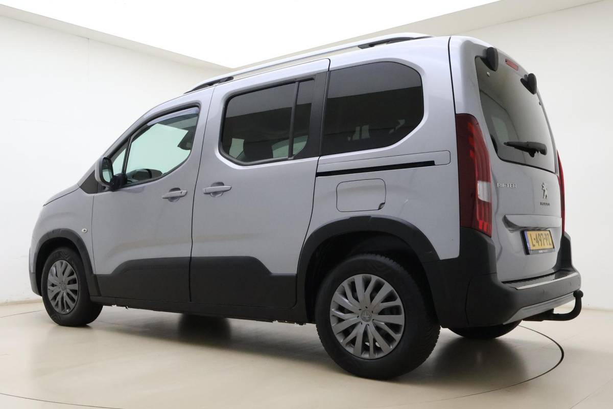 Peugeot Rifter Peugeot Rifter 1.2 Puretech GT-Line | Trekhaak | Navigatie | Automatische airco | Parkeersensoren | Apple carplay/Android auto | Lichtmetalen velgen |